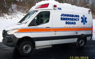 Johnsburg EMS takes delivery of Demers Sprinter!