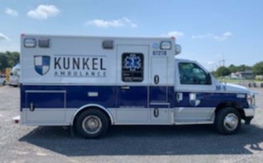 KUNKEL TAKES DELIVERY OF WHEELED COACH T-3!