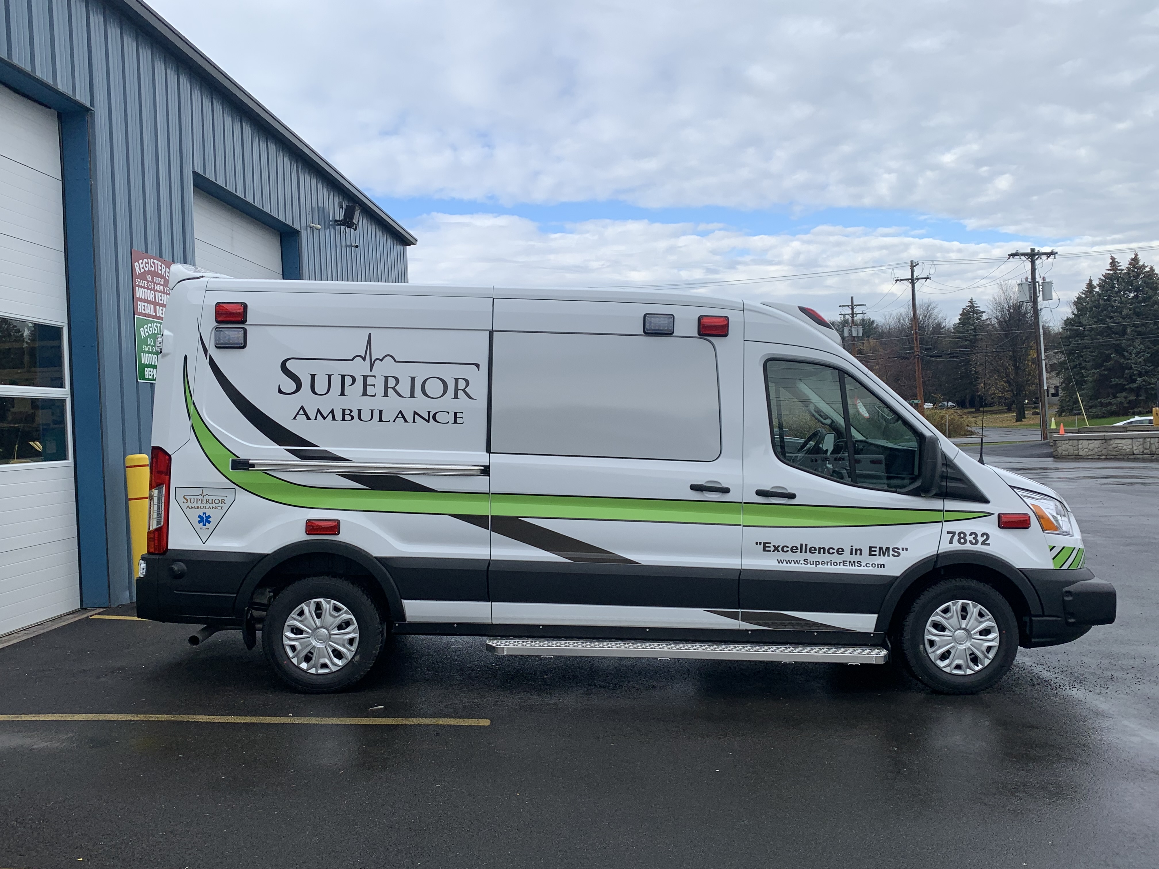 SUPERIOR TAKES DELIVERY OF DEMERS TRANSIT!